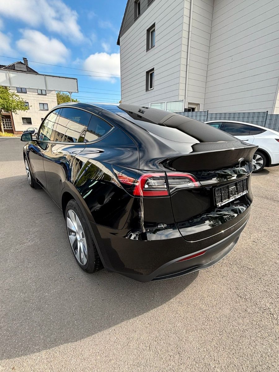 Tesla Model Y Basis RWD # black # AHK # MWST. foto 2