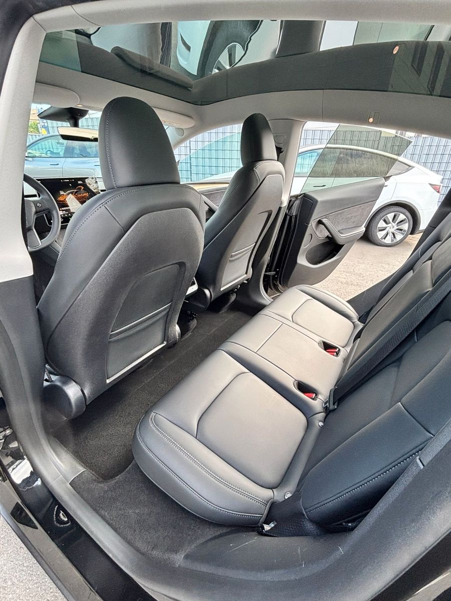 Tesla Model Y Basis RWD # black # AHK # MWST. foto 14