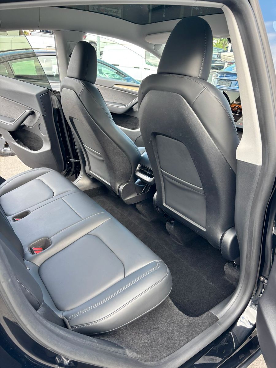 Tesla Model Y Basis RWD # black # AHK # MWST. foto 16