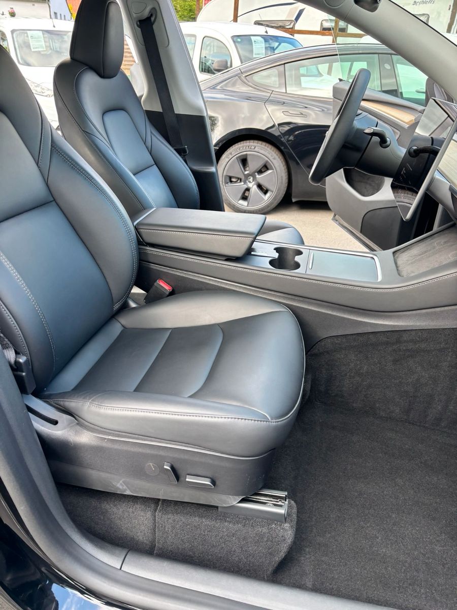 Tesla Model Y Basis RWD # black # AHK # MWST. foto 19