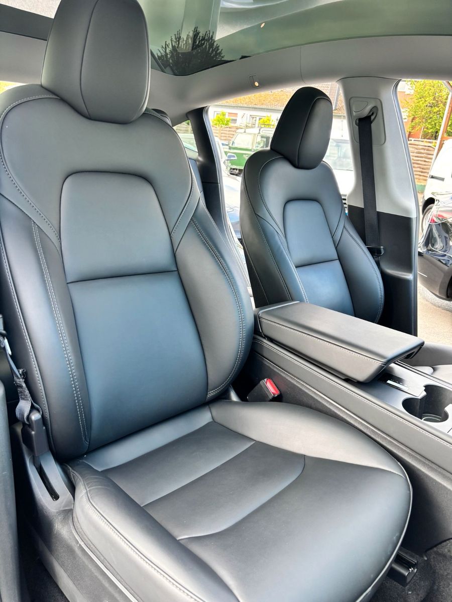 Tesla Model Y Basis RWD # black # AHK # MWST. foto 20