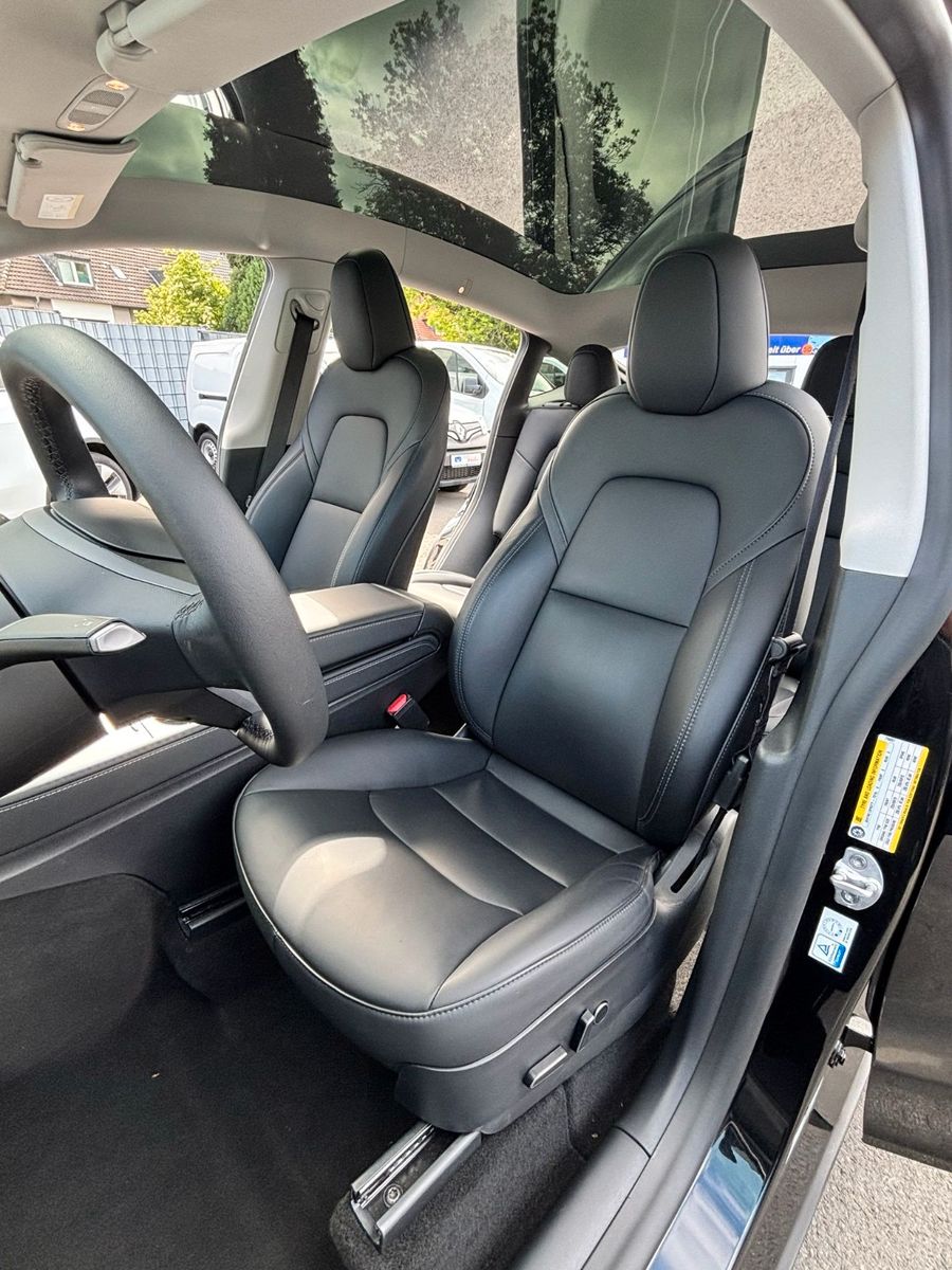 Tesla Model Y Basis RWD # black # AHK # MWST. foto 10