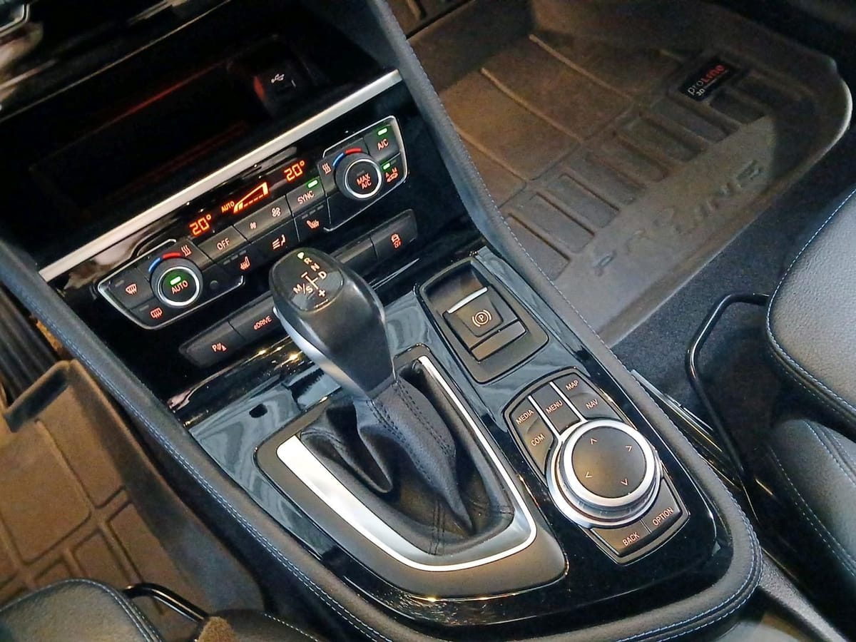 BMW 225 Active Tourer xe i Performance M Sport Pano- foto 12