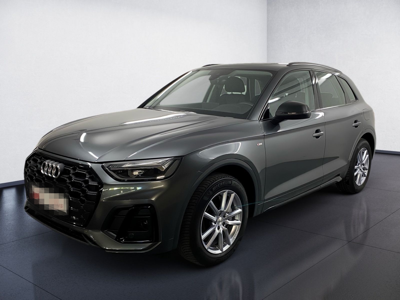 Audi Q5 TFSI e S line S line 50 TFSI e quattro 220(29 foto 2
