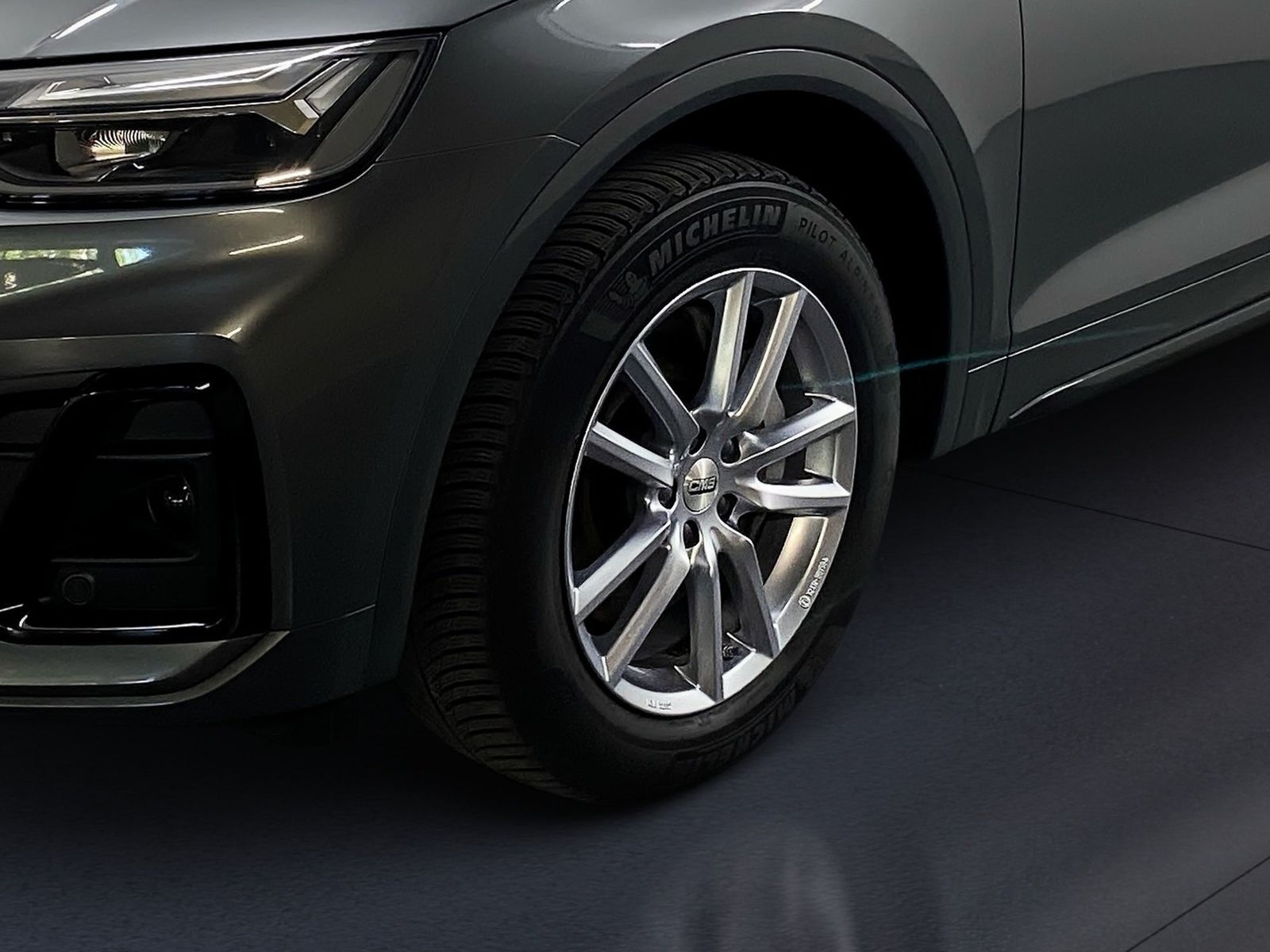 Audi Q5 TFSI e S line S line 50 TFSI e quattro 220(29 foto 14