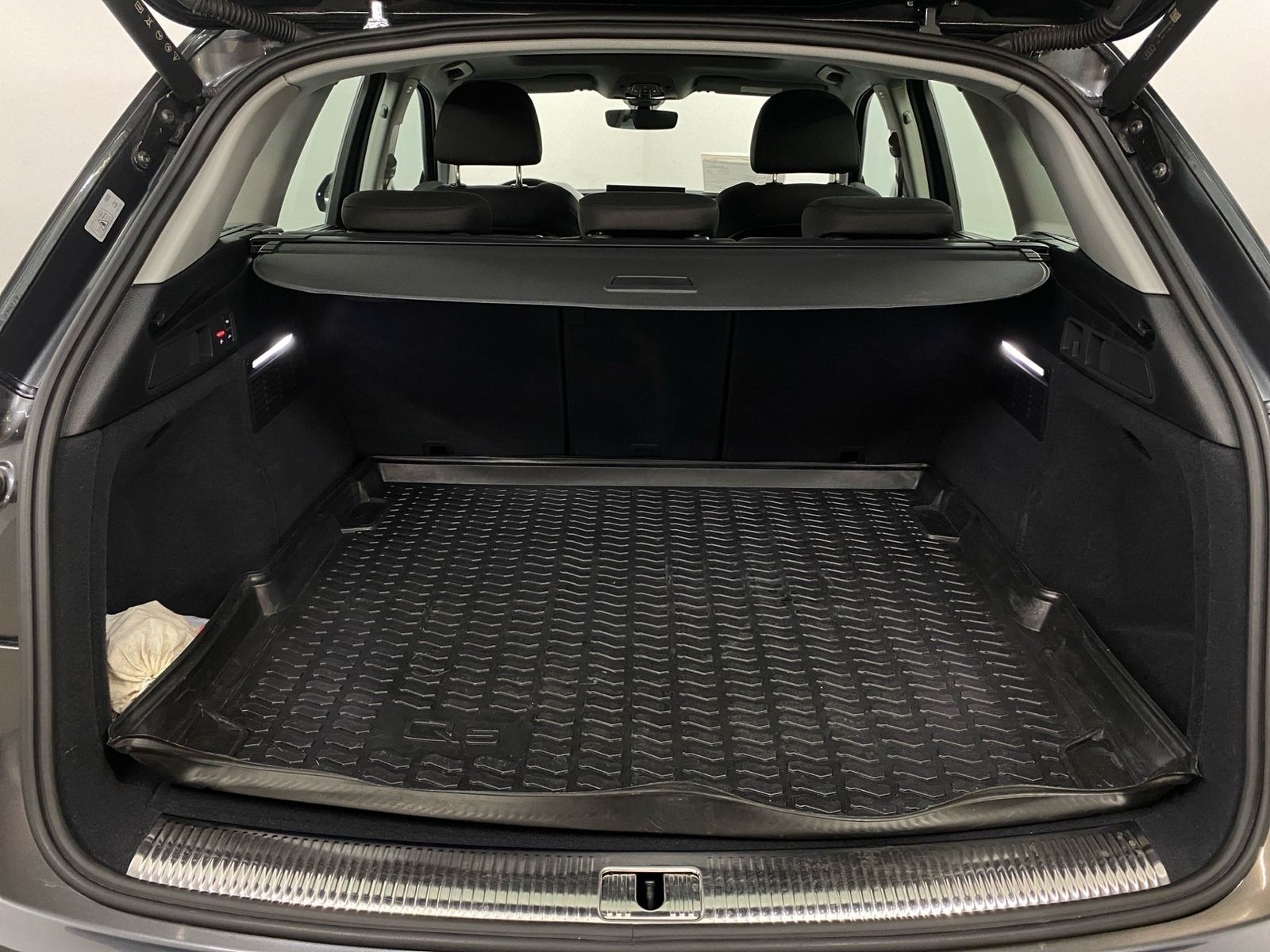 Audi Q5 TFSI e S line S line 50 TFSI e quattro 220(29 foto 15