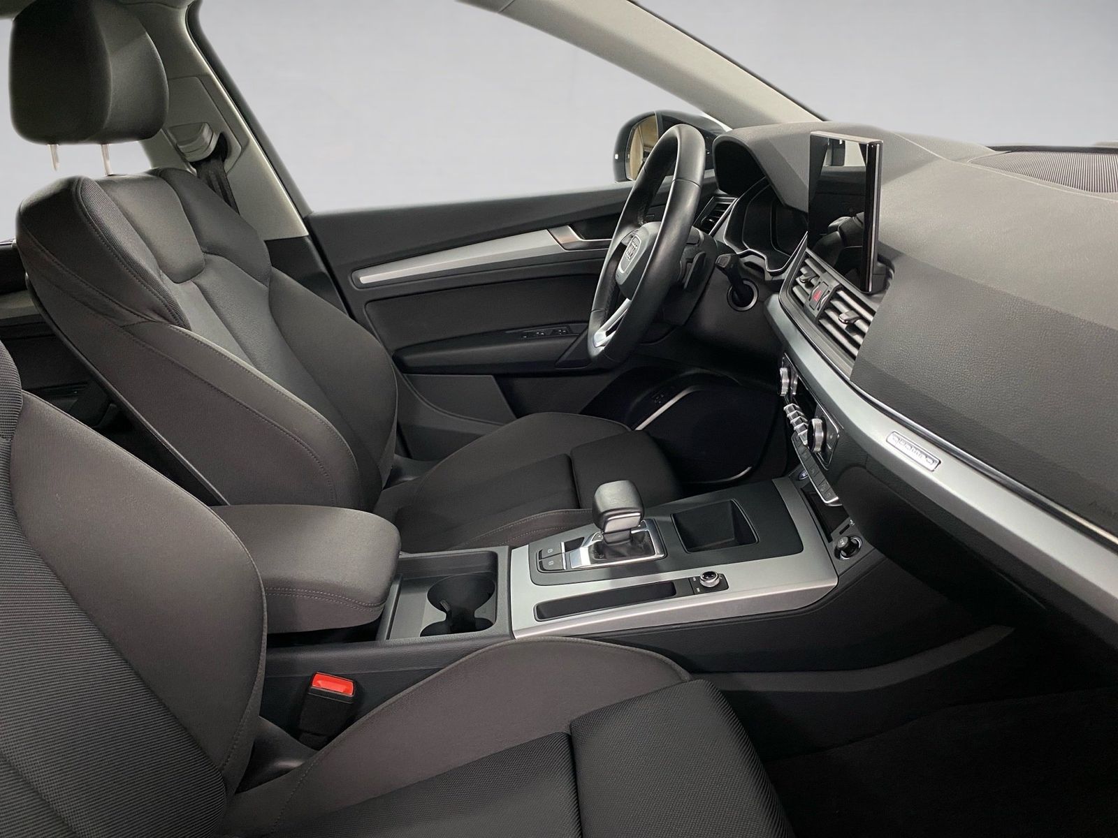 Audi Q5 TFSI e S line S line 50 TFSI e quattro 220(29 foto 10