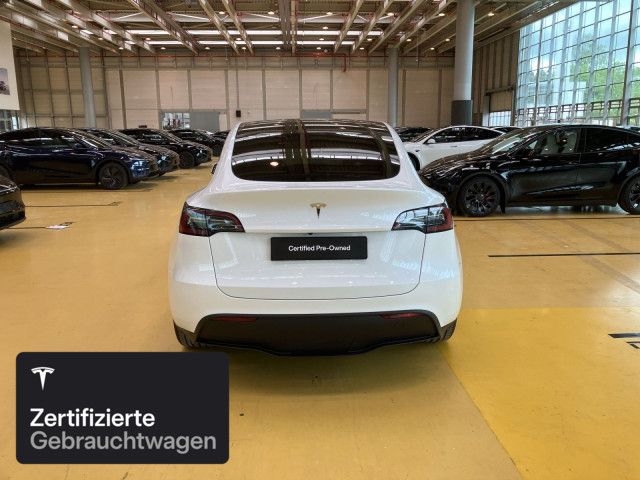 Tesla Model Y Rear-Wheel Drive foto 6