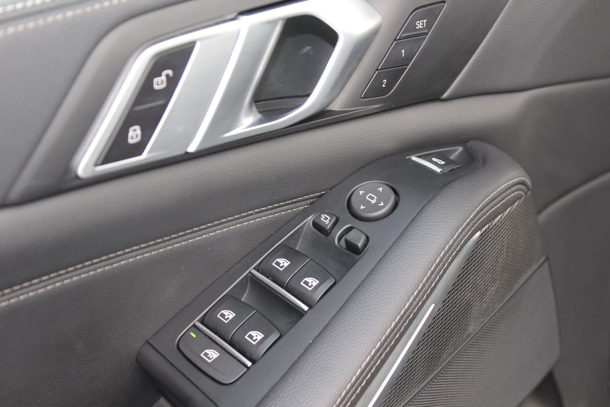 BMW X5 xDrive 25d M-PAKET PANO-HUD-AHK-KEYLESS 1-HD foto 13