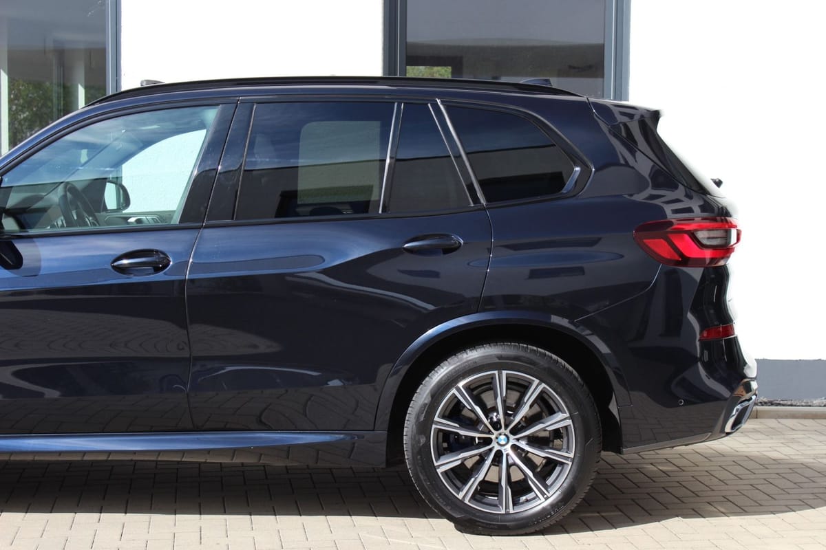 BMW X5 xDrive 25d M-PAKET PANO-HUD-AHK-KEYLESS 1-HD foto 22