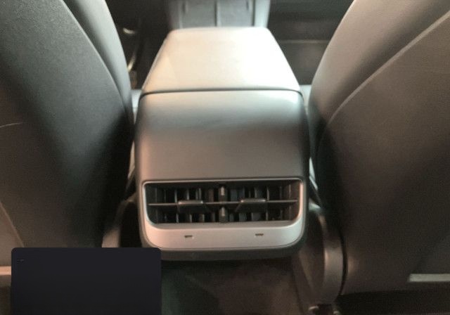 Tesla Model Y Long Range AWD foto 13