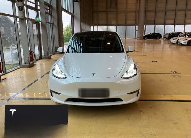 Tesla Model Y Long Range AWD foto 3
