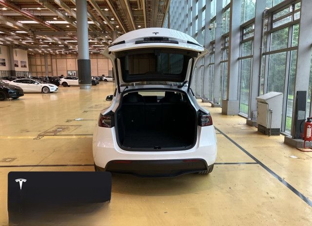 Tesla Model Y Long Range AWD foto 9