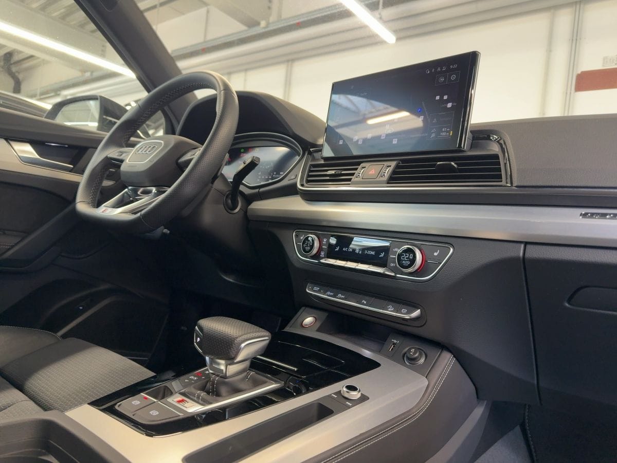 Audi SQ5 3.0 TDI quattro Matrix B&O Kamera AHK Luftf foto 14
