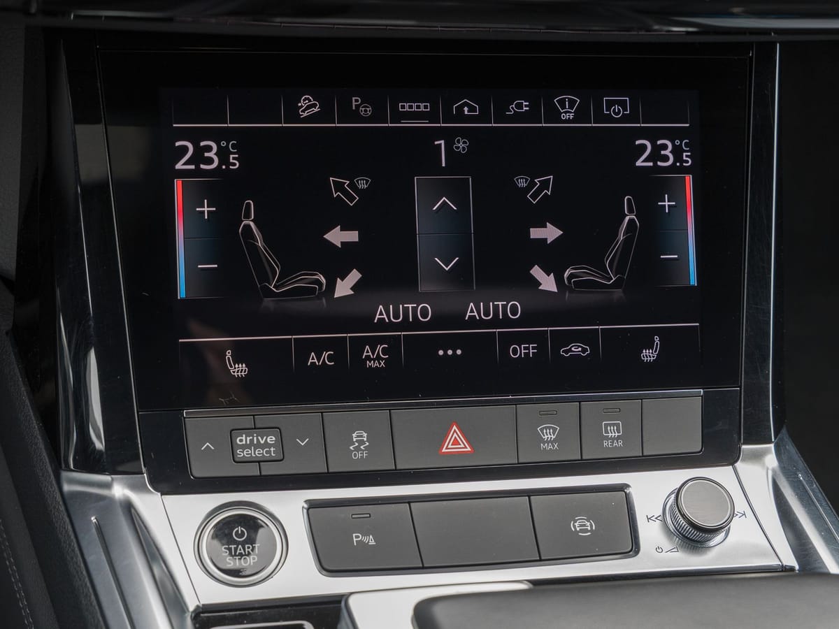 Audi e-tron 55 quattro advanced PANORAMA LUFTFEDERUNG foto 13