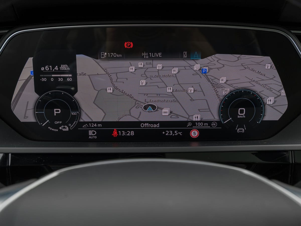 Audi e-tron 55 quattro advanced PANORAMA LUFTFEDERUNG foto 5