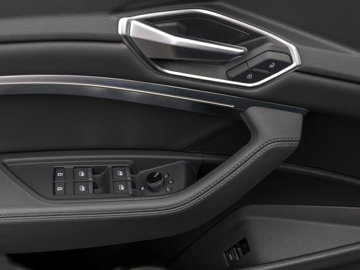 Audi e-tron 55 quattro advanced PANORAMA LUFTFEDERUNG foto 9