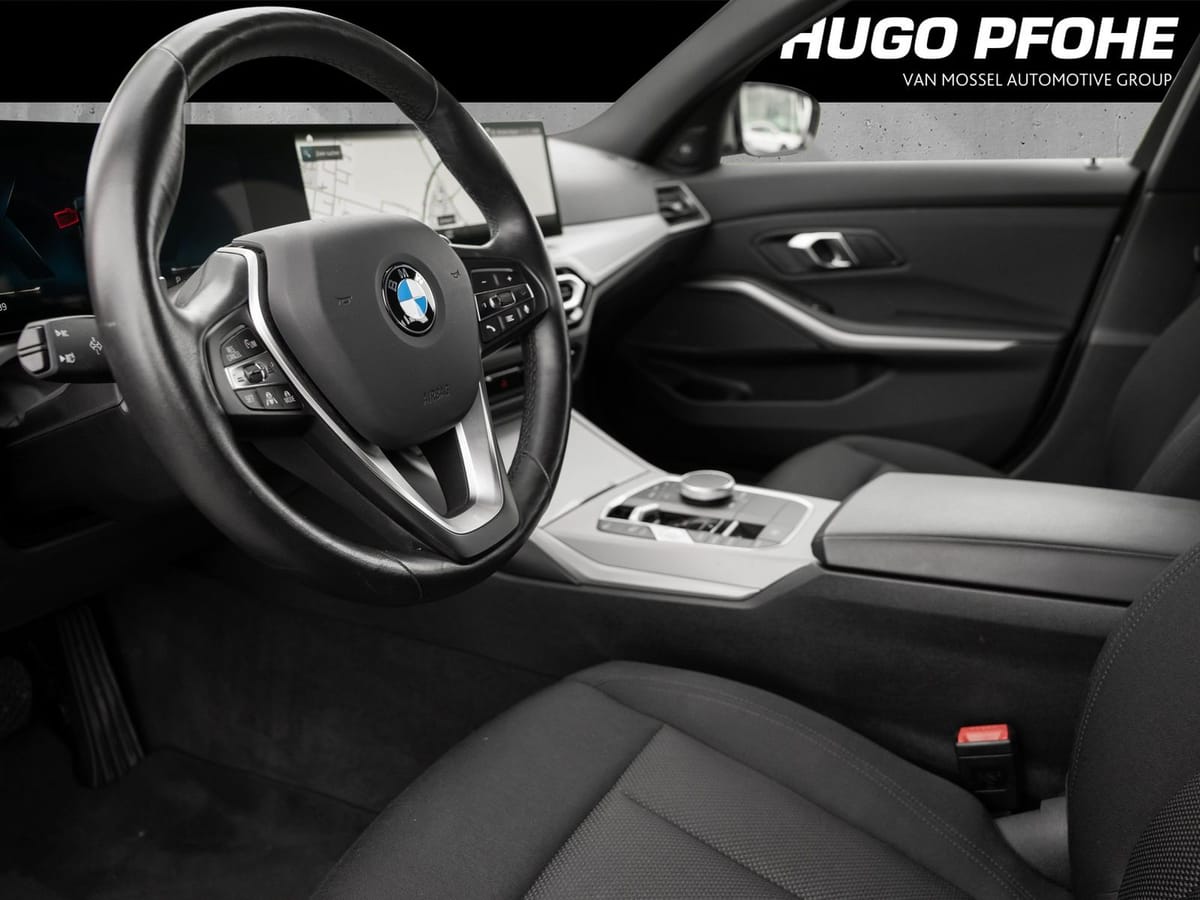 BMW 318 i Touring foto 5