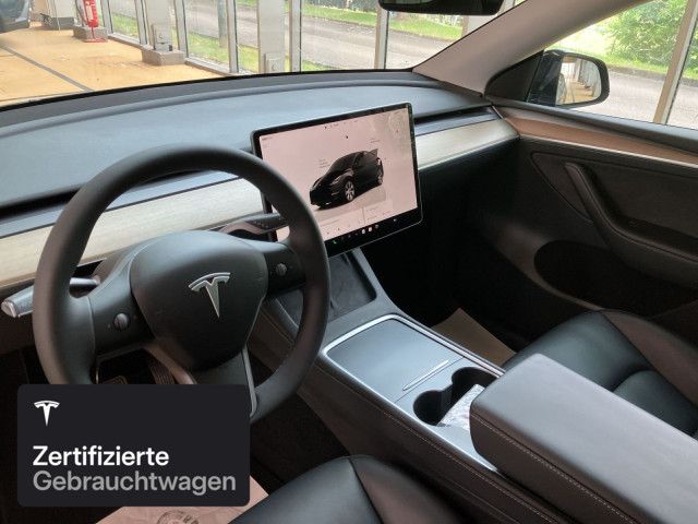 Tesla Model Y Rear-Wheel Drive foto 11