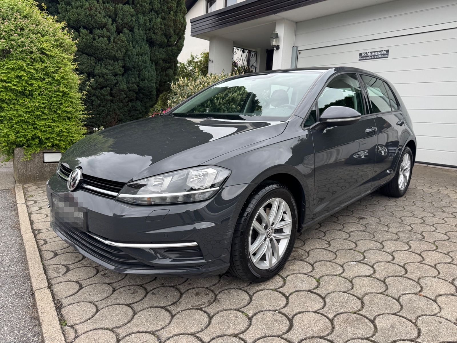 Volkswagen Golf VII Lim. 1.6 TDI *ACC*SHZ*NAVI*Massage foto 1