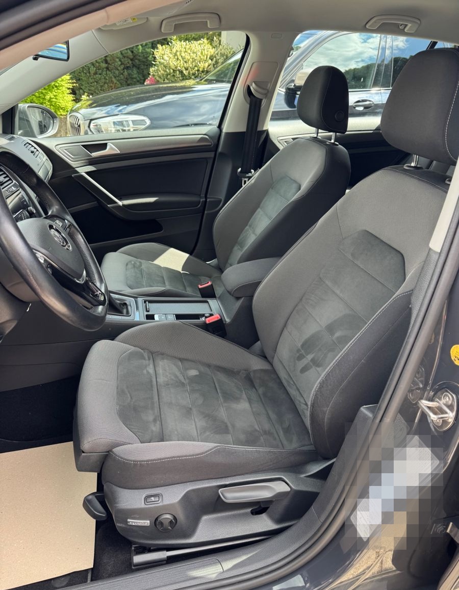 Volkswagen Golf VII Lim. 1.6 TDI *ACC*SHZ*NAVI*Massage foto 9