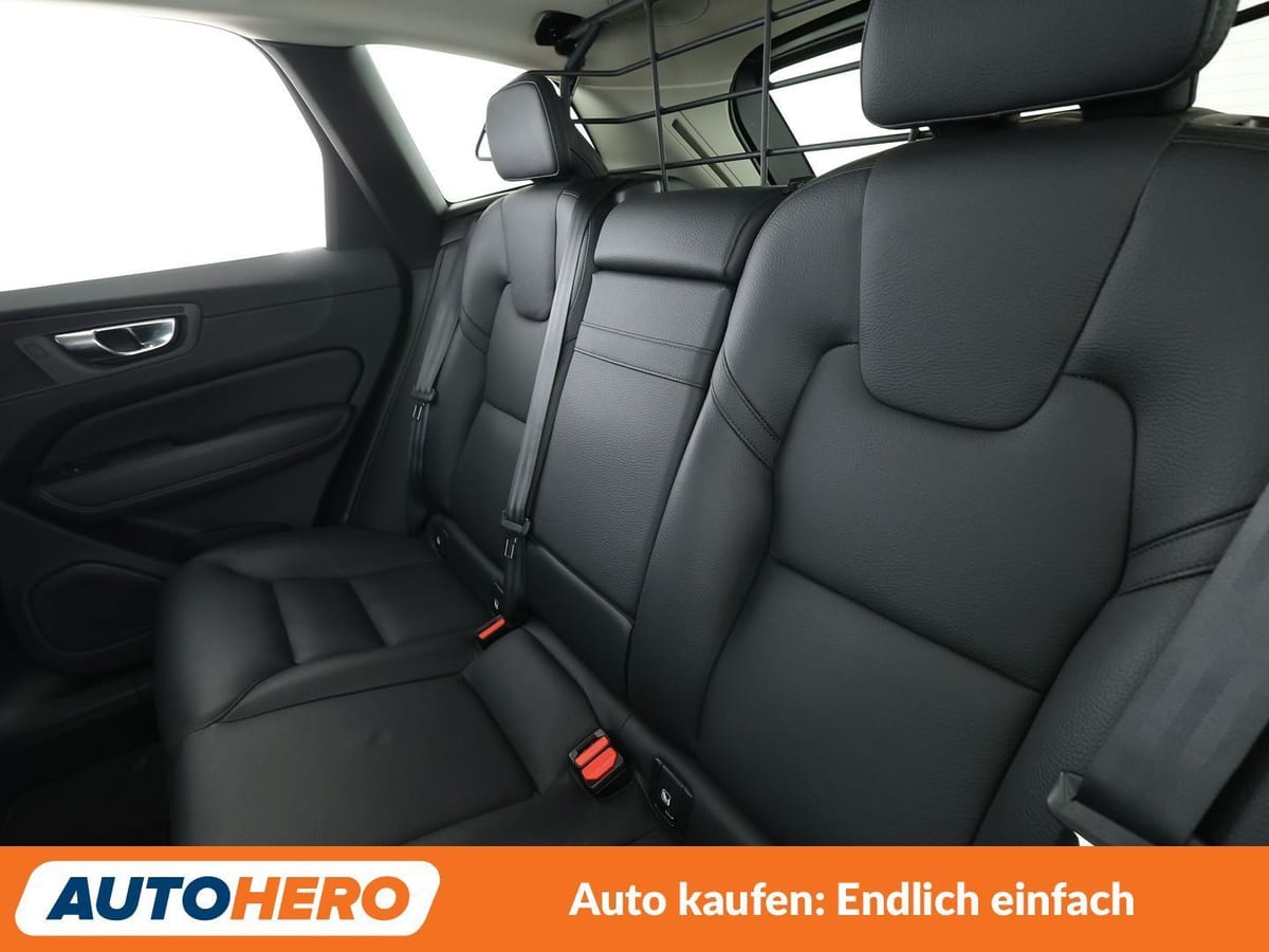 Volvo XC60 2.0 B5 Diesel Inscription AWD Aut. NAVI LED foto 14