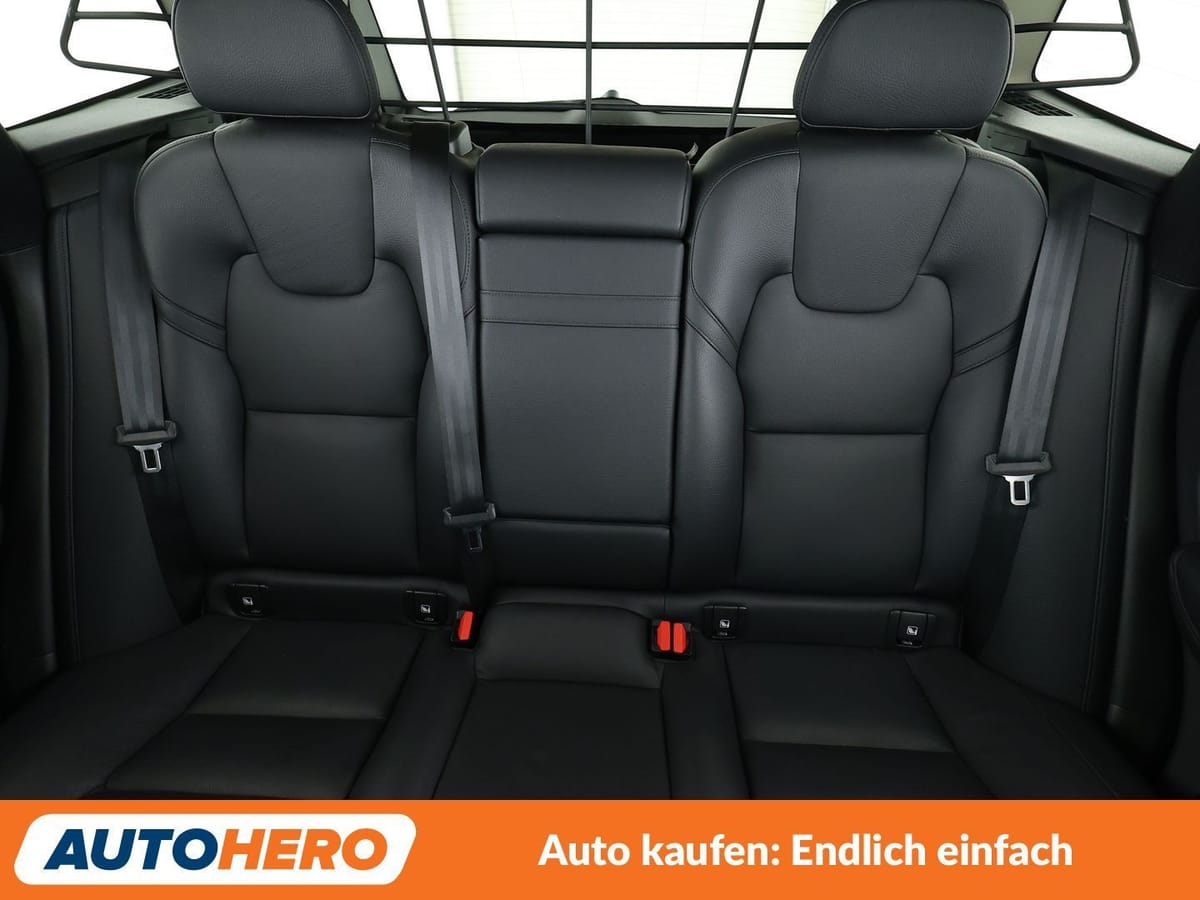 Volvo XC60 2.0 B5 Diesel Inscription AWD Aut. NAVI LED foto 16