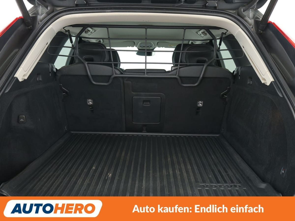 Volvo XC60 2.0 B5 Diesel Inscription AWD Aut. NAVI LED foto 18