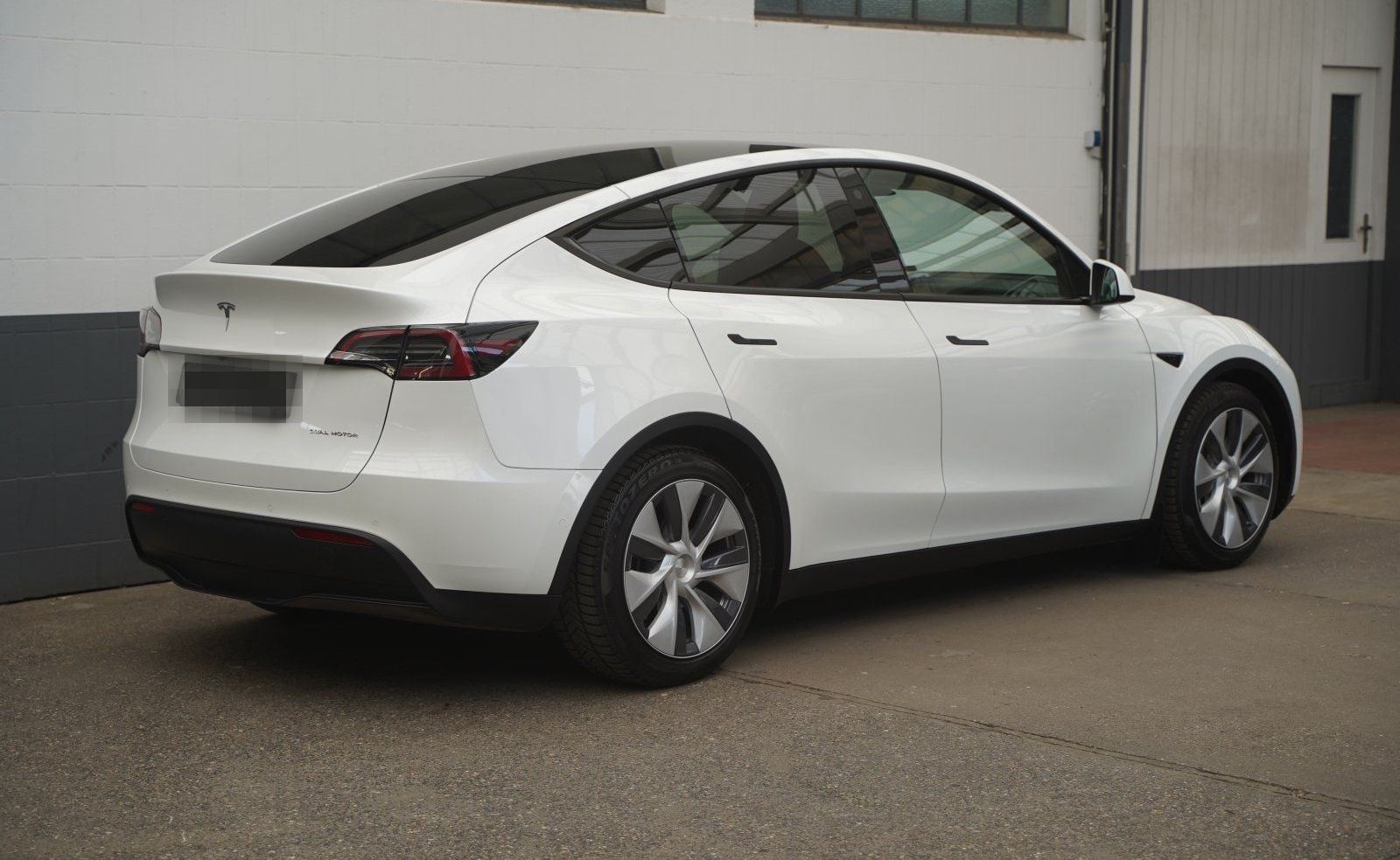 Tesla Model Y Long Range AWD *AHK*Mwst. ausweisbar* foto 18