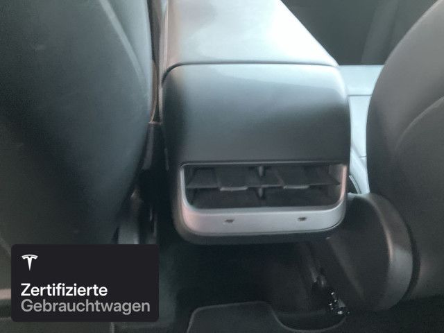 Tesla Model Y Long Range AWD foto 13