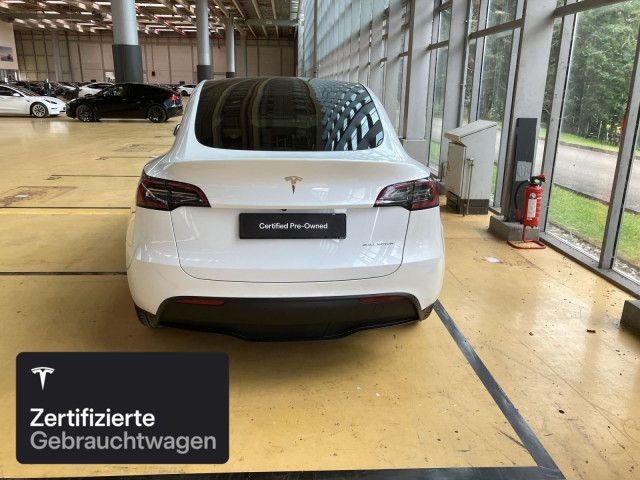 Tesla Model Y Long Range AWD foto 6