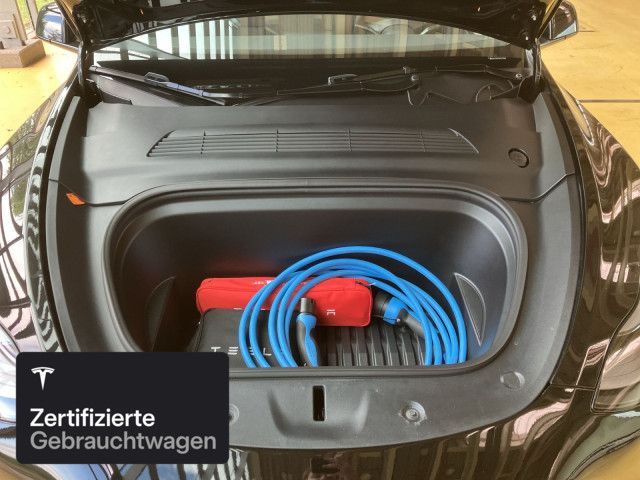 Tesla Model Y Rear-Wheel Drive foto 8