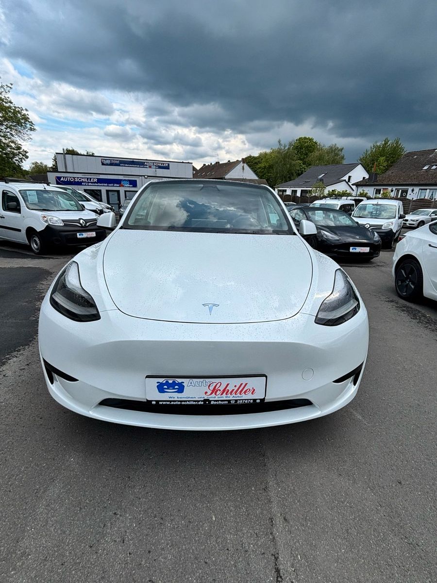 Tesla Model Y Basis RWD # 1 Hand # erst 43 tkm foto 7