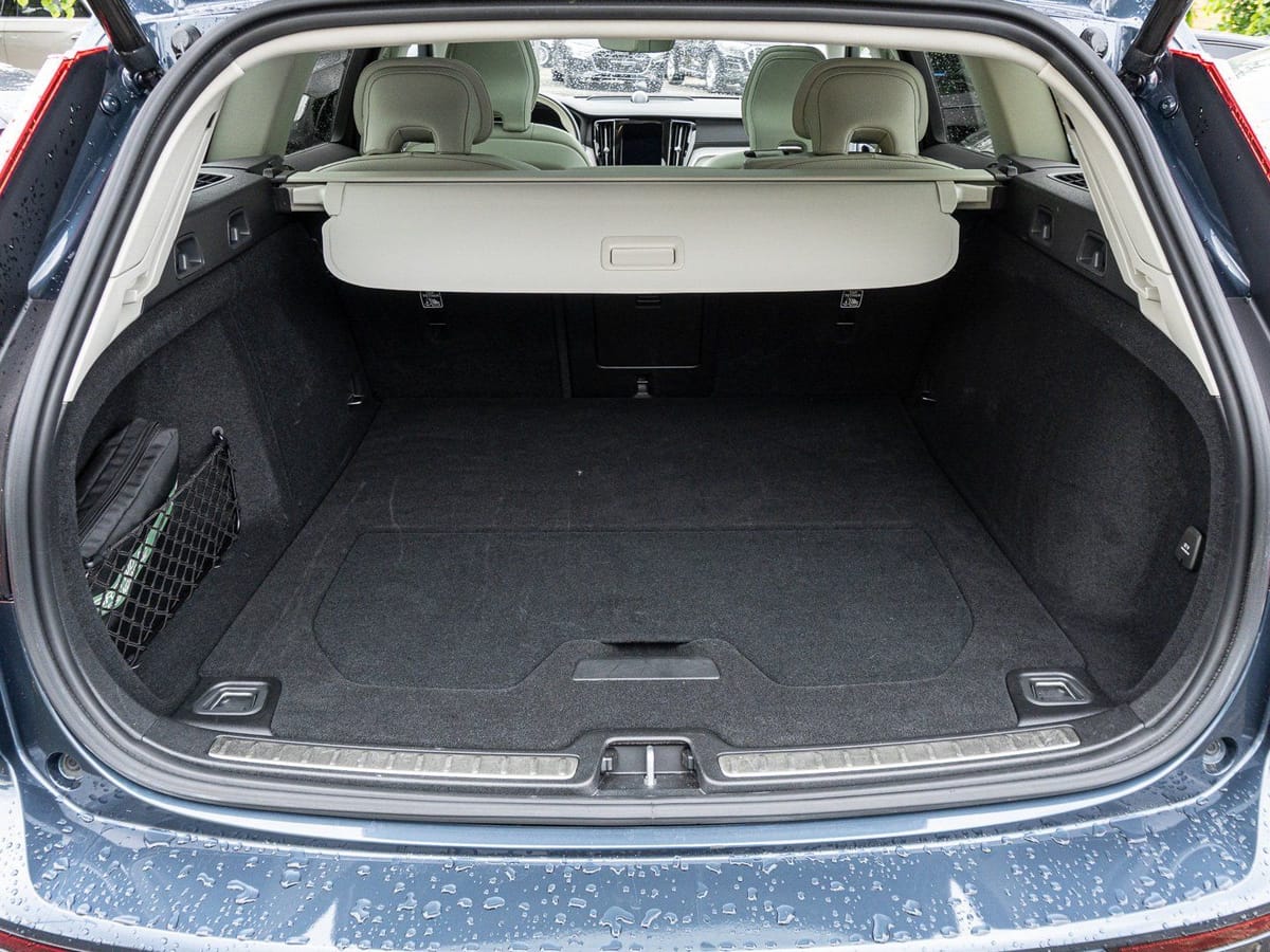 Volvo V60 Cross Country B4 D AWD Ultimate Bright B&W foto 18