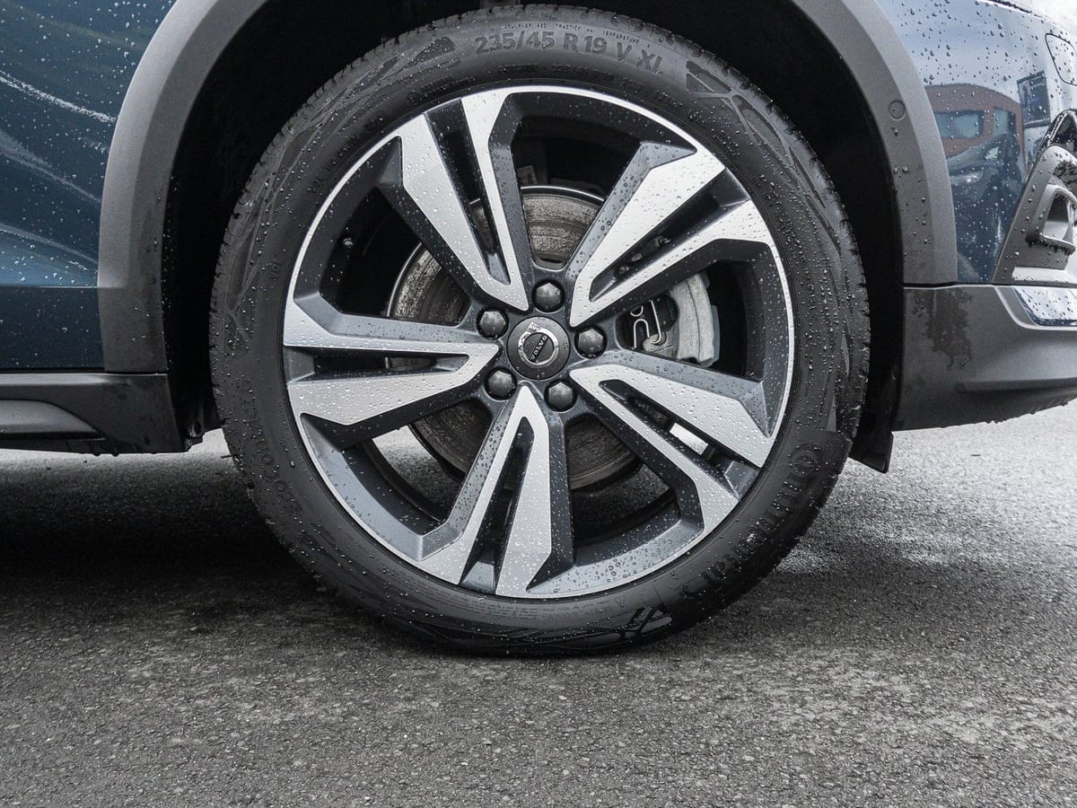 Volvo V60 Cross Country B4 D AWD Ultimate Bright B&W foto 7