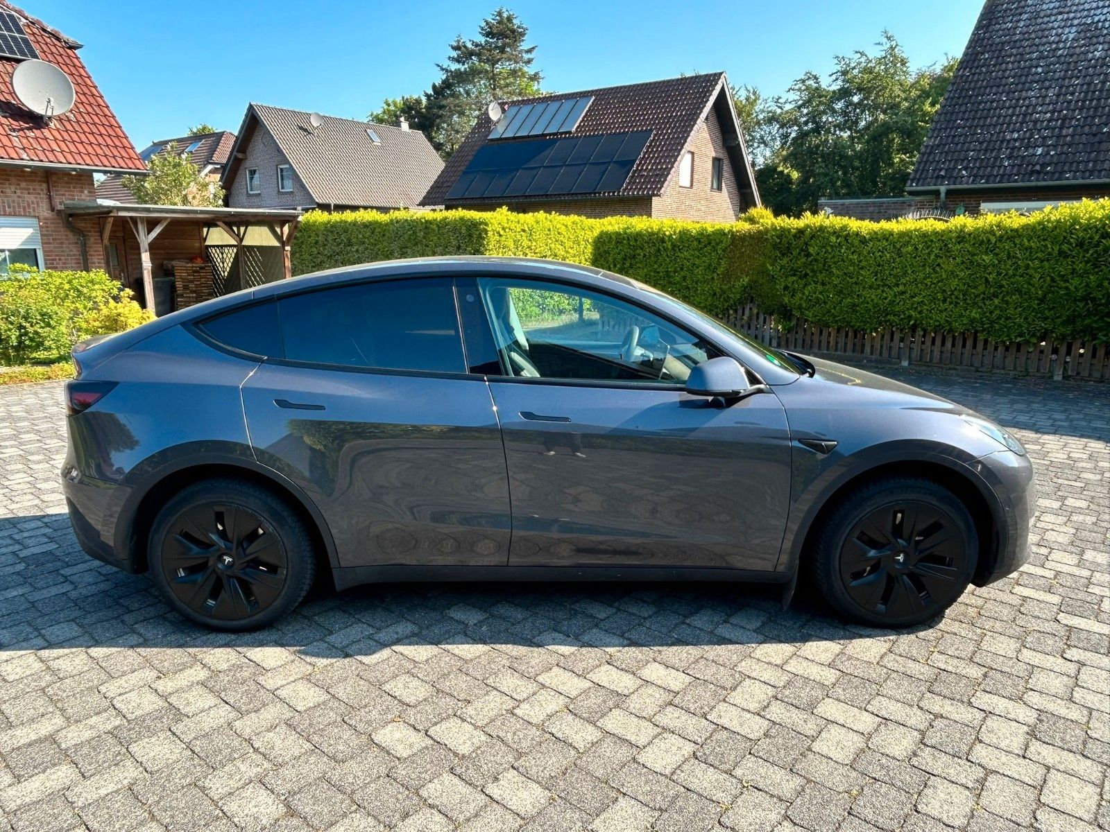 Tesla Model Y Long Range AWD Dual Motor foto 3