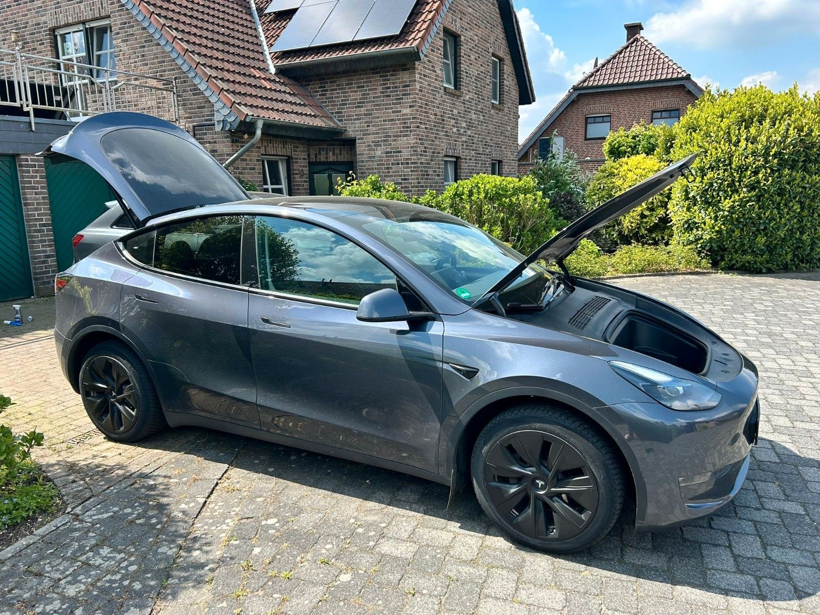 Tesla Model Y Long Range AWD Dual Motor foto 4