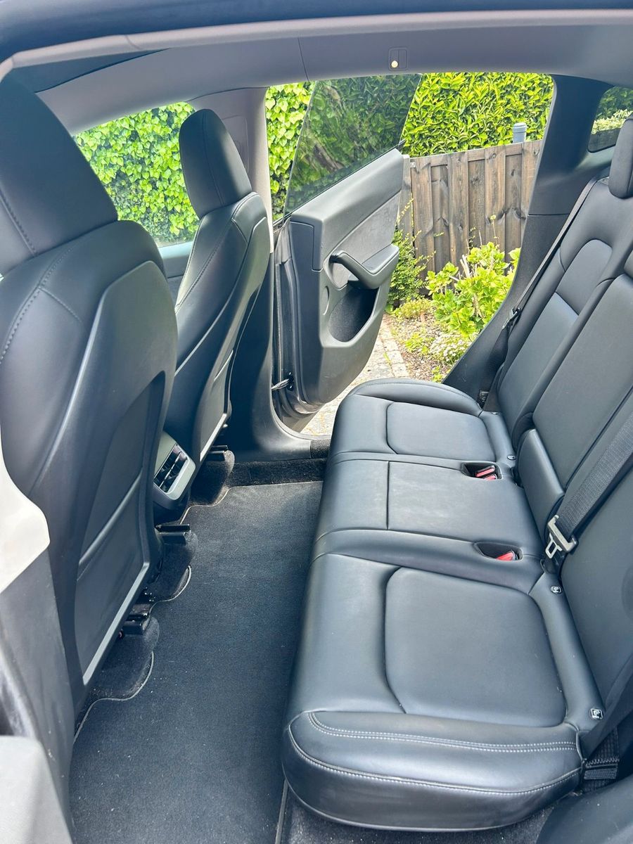Tesla Model Y Long Range AWD Dual Motor foto 7