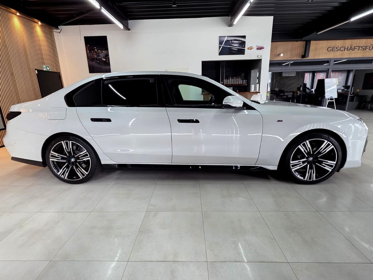 BMW 740 d xDrive M Sport*PRO*CINEMA*EXECUTIVE-LOUNGE foto 6