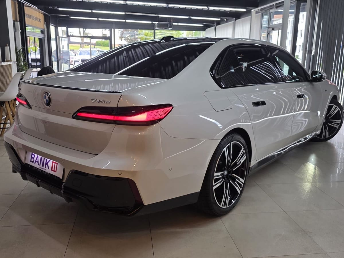 BMW 740 d xDrive M Sport*PRO*CINEMA*EXECUTIVE-LOUNGE foto 8