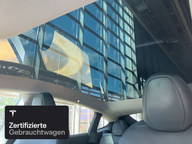Tesla Model Y Long Range AWD foto 18