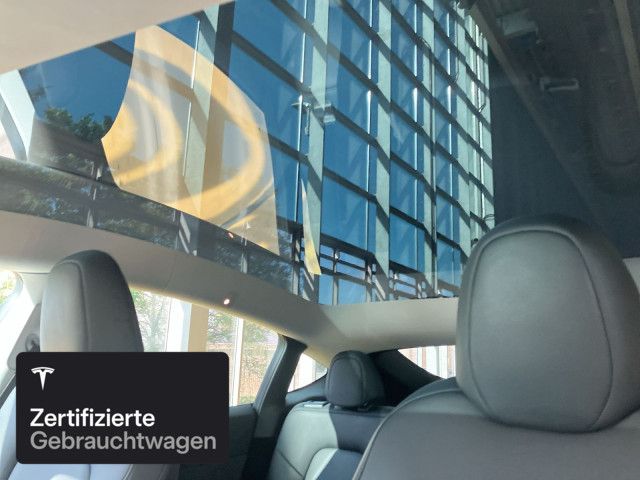 Tesla Model Y Long Range AWD foto 18