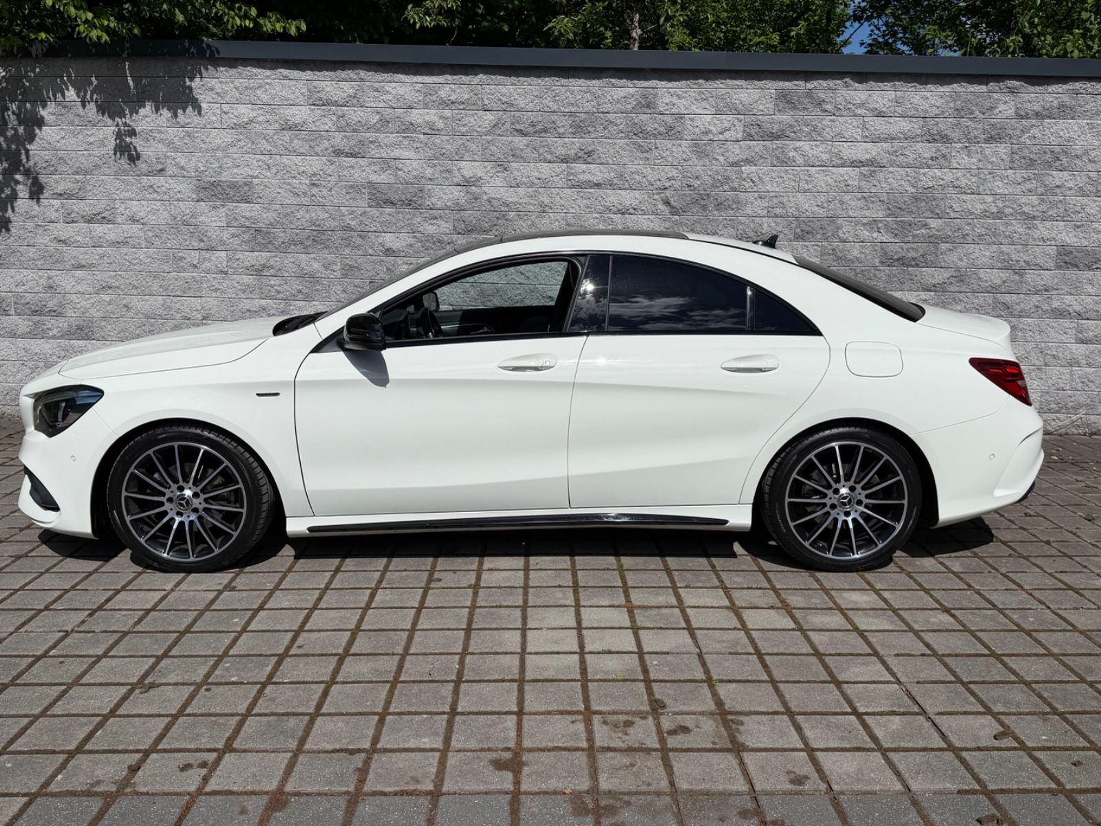 Mercedes-Benz CLA 200 Coupe AMG Pano ACC AHK NightP. foto 4