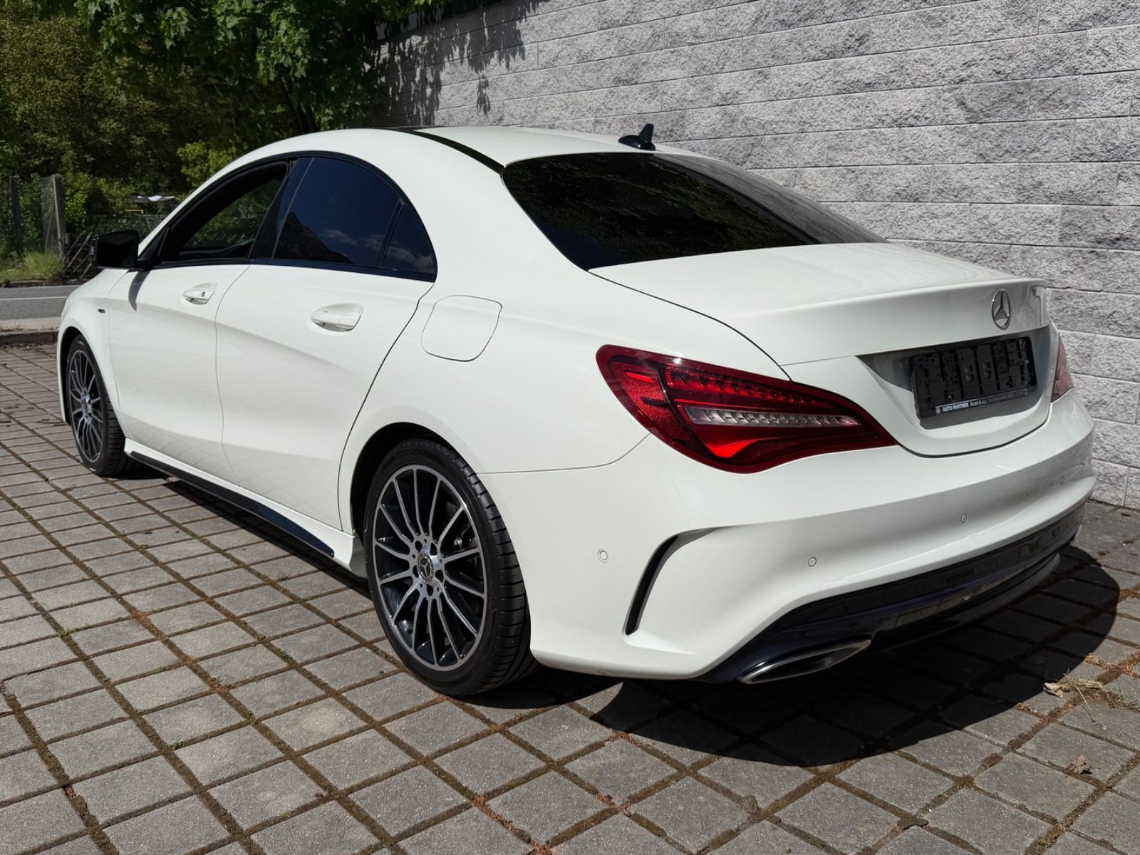 Mercedes-Benz CLA 200 Coupe AMG Pano ACC AHK NightP. foto 5