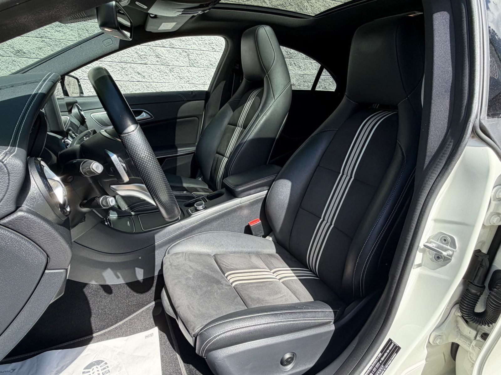 Mercedes-Benz CLA 200 Coupe AMG Pano ACC AHK NightP. foto 7