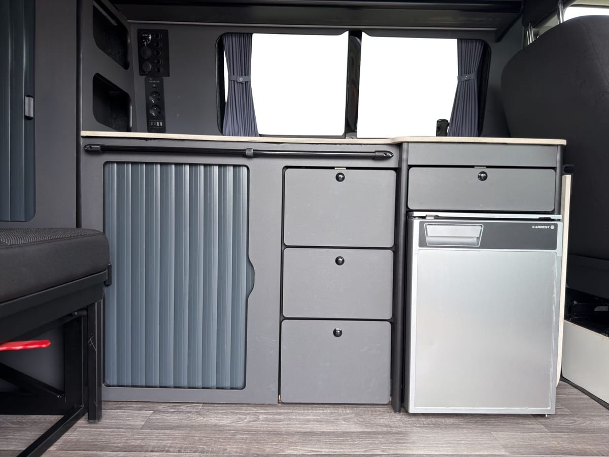 Volkswagen T6.1 California Küche Aufstelldach Ahk PDC Tempo foto 15