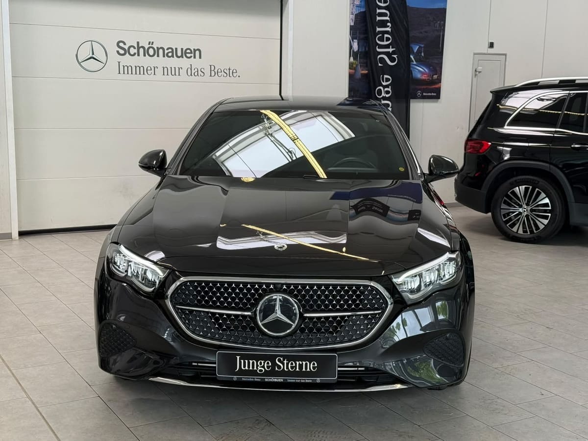 Mercedes-Benz E220 d AVANTGARDE DISTR LED KEYLESS TOTW CARPLAY foto 2