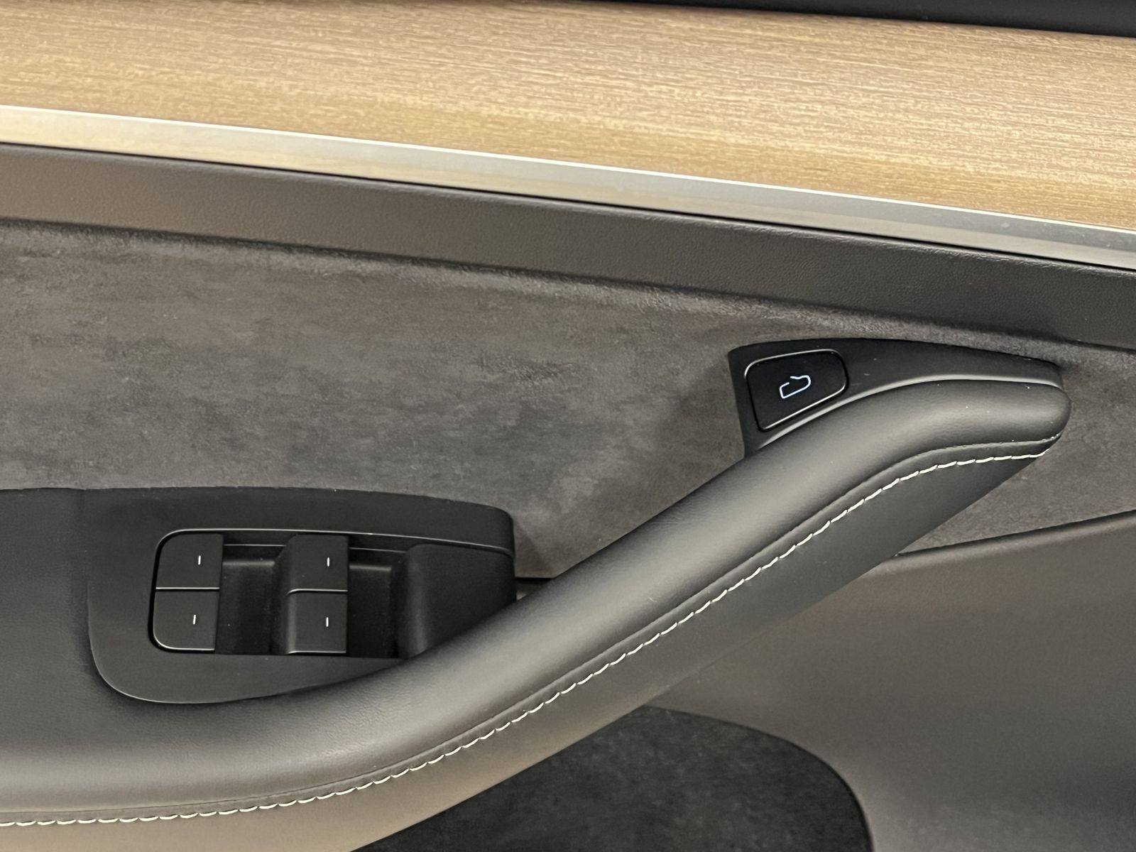 Tesla Model Y Maximale Reichweite Dual AWD ACC Pano  foto 16