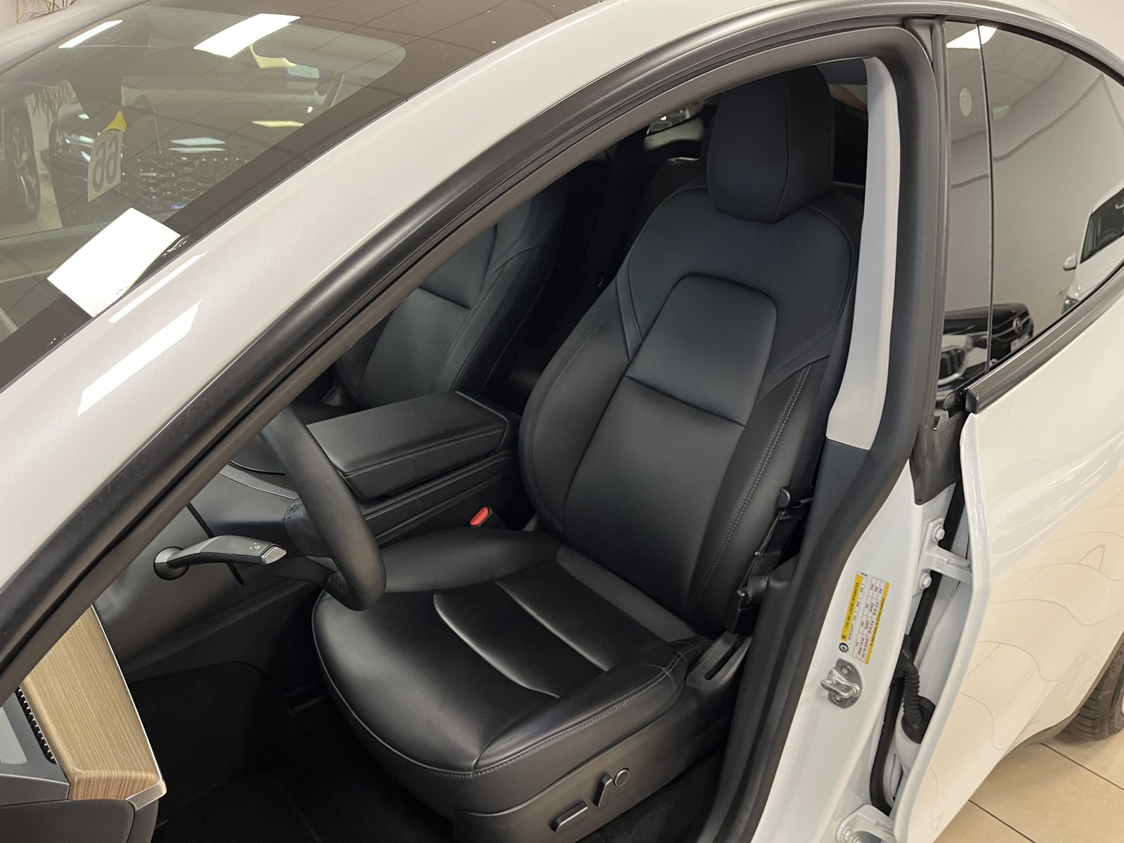 Tesla Model Y Maximale Reichweite Dual AWD ACC Pano  foto 18