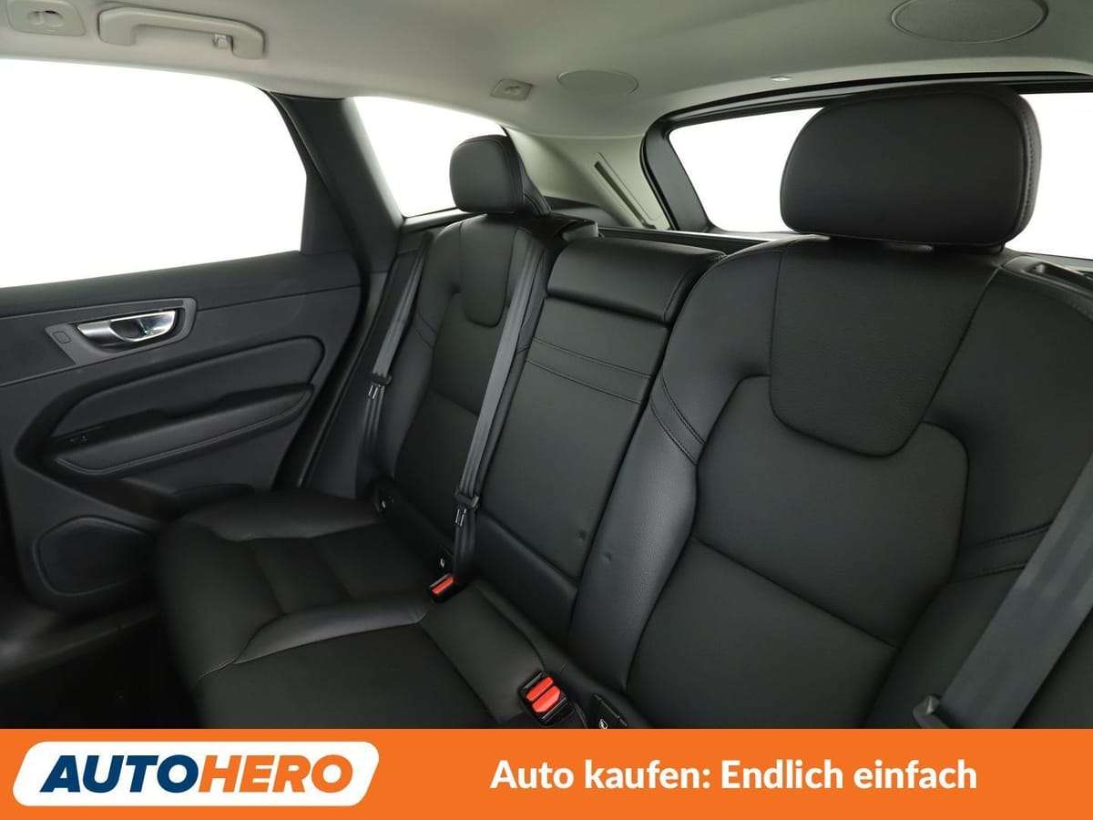 Volvo XC60 2.0 B5 Diesel Inscription AWD Aut. NAVI LED foto 14